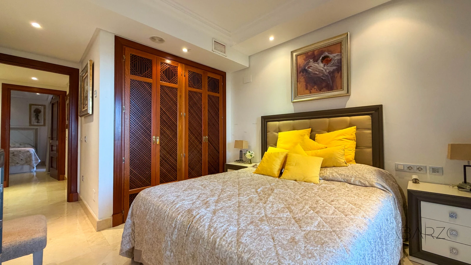 Magnificent beachfront apartment with panoramic sea views and private garden — interior, New Golden Mile, Estepona (23 of 59)