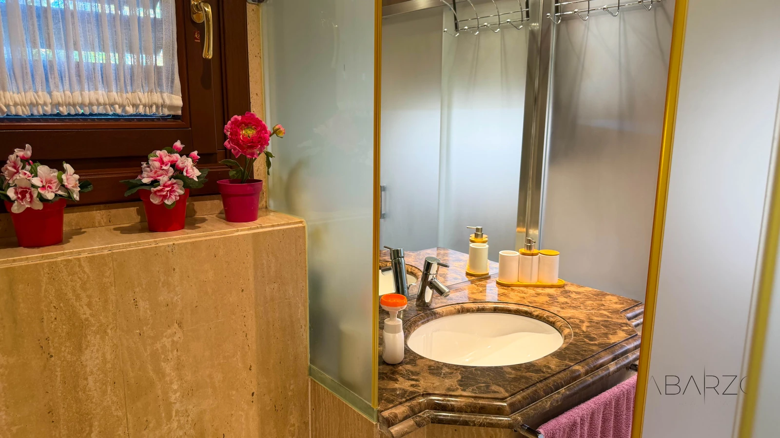 Magnificent beachfront apartment with panoramic sea views and private garden — interior, New Golden Mile, Estepona (34 of 59)