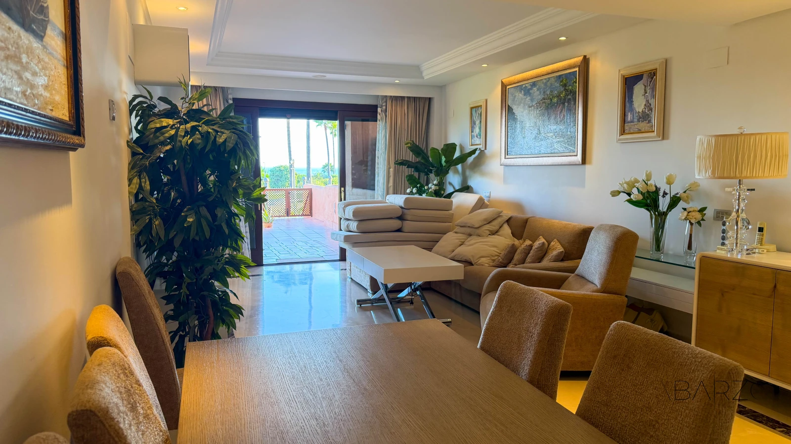 Magnificent beachfront apartment with panoramic sea views and private garden — interior, New Golden Mile, Estepona (10 of 59)
