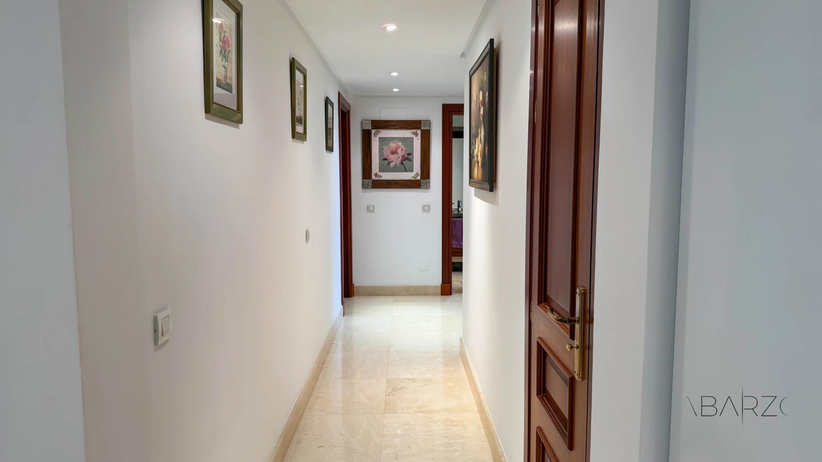 Magnificent beachfront apartment with panoramic sea views and private garden — interior, New Golden Mile, Estepona (38 of 59)
