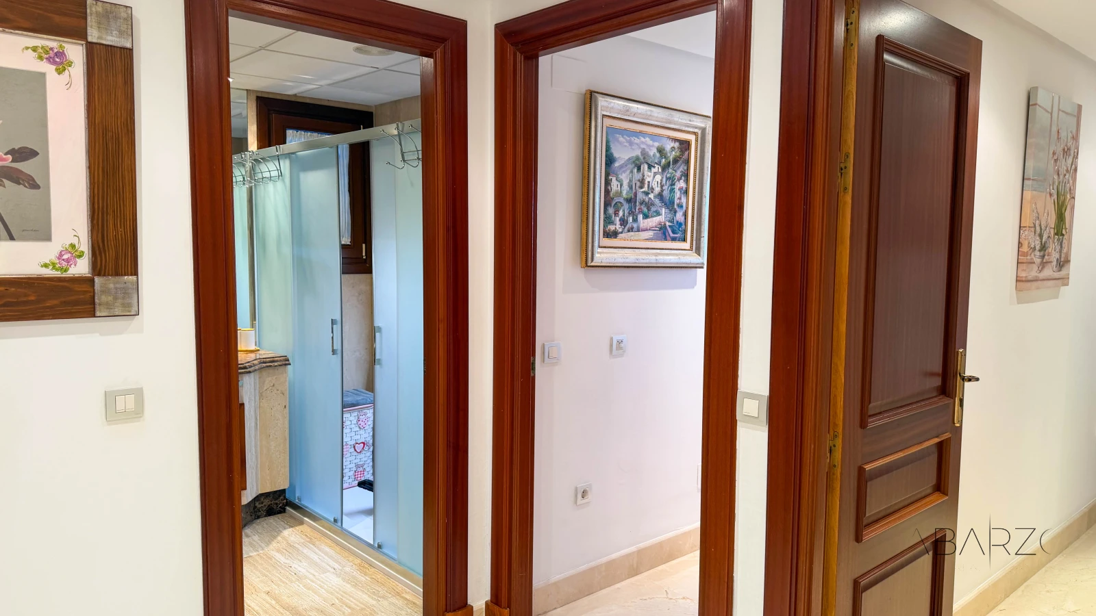 Magnificent beachfront apartment with panoramic sea views and private garden — interior, New Golden Mile, Estepona (26 of 59)
