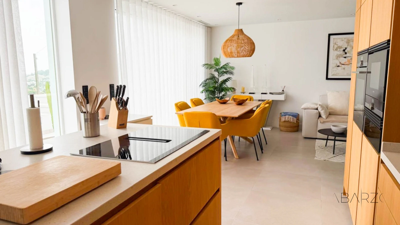 Corner penthouse in Marbella with large terrace and sea and mountain views — interior, La Quinta, Benahavís (6 of 38)