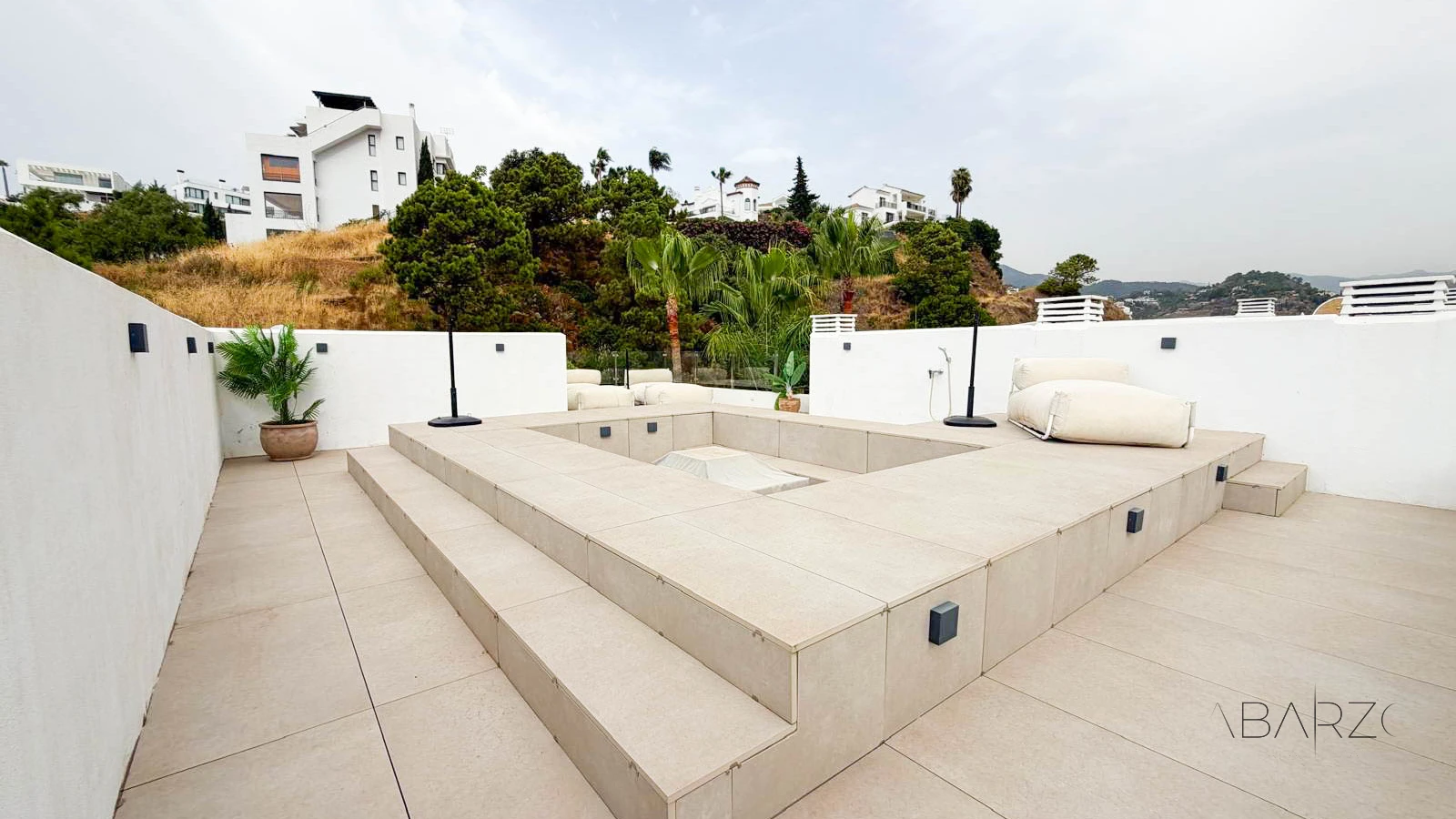 Corner penthouse in Marbella with large terrace and sea and mountain views — interior, La Quinta, Benahavís (20 of 38)