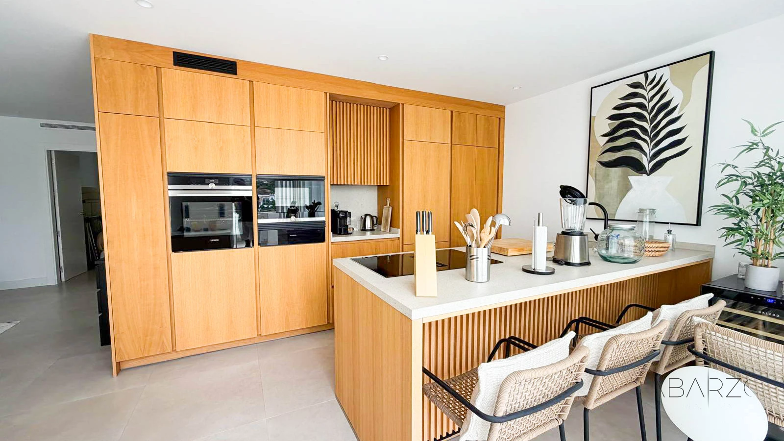 Corner penthouse in Marbella with large terrace and sea and mountain views — interior, La Quinta, Benahavís (7 of 38)