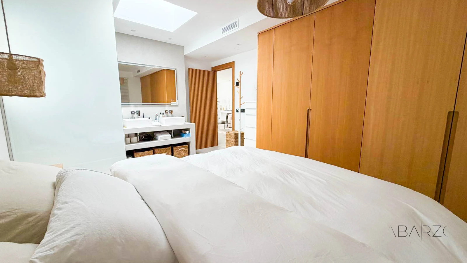 Corner penthouse in Marbella with large terrace and sea and mountain views — interior, La Quinta, Benahavís (11 of 38)