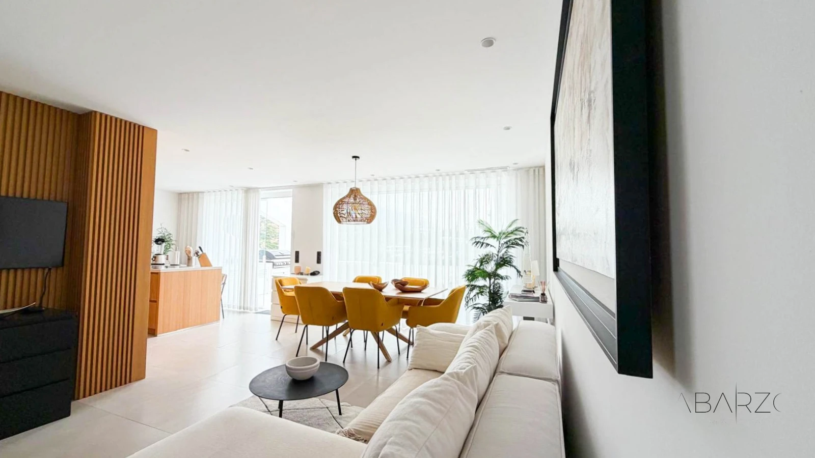 Corner penthouse in Marbella with large terrace and sea and mountain views — interior, La Quinta, Benahavís (9 of 38)