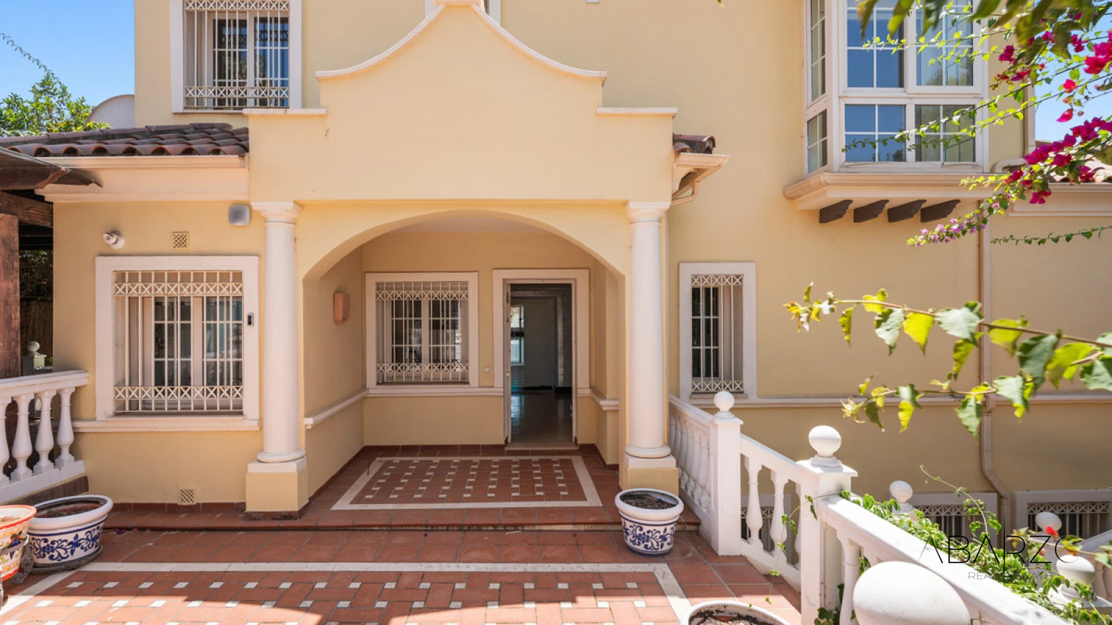 Beachside villa with private pool in exclusive Cortijo Blanco, Marbella — interior, Cortijo Blanco, San Pedro de Alcántara (26 of 41)