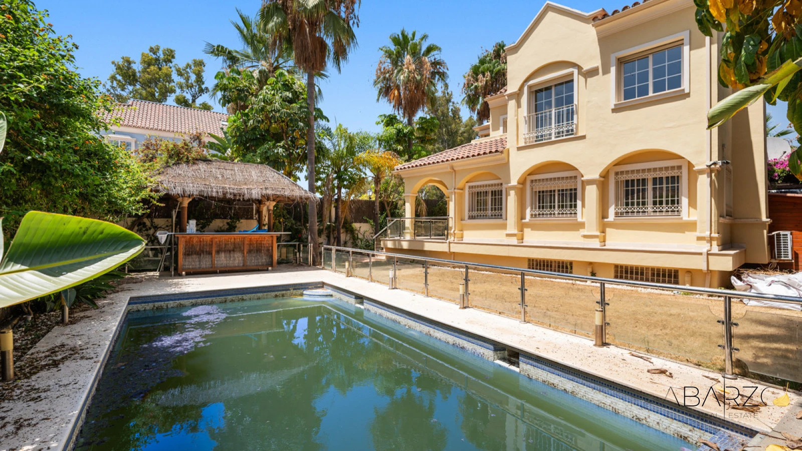 Beachside villa with private pool in exclusive Cortijo Blanco, Marbella — interior, Cortijo Blanco, San Pedro de Alcántara (24 of 41)
