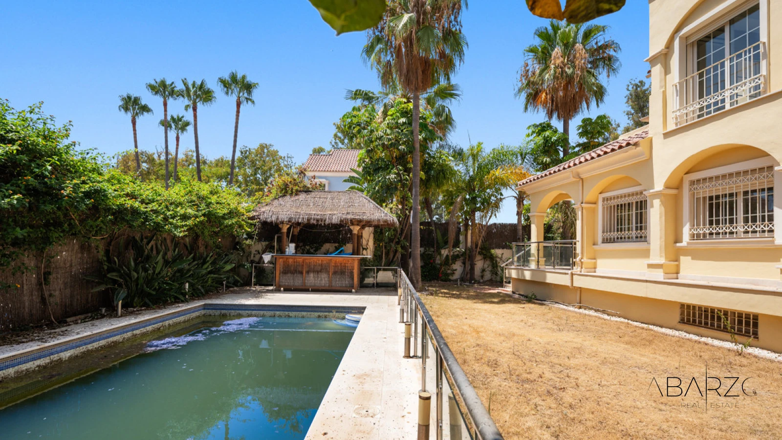 Beachside villa with private pool in exclusive Cortijo Blanco, Marbella — interior, Cortijo Blanco, San Pedro de Alcántara (28 of 41)