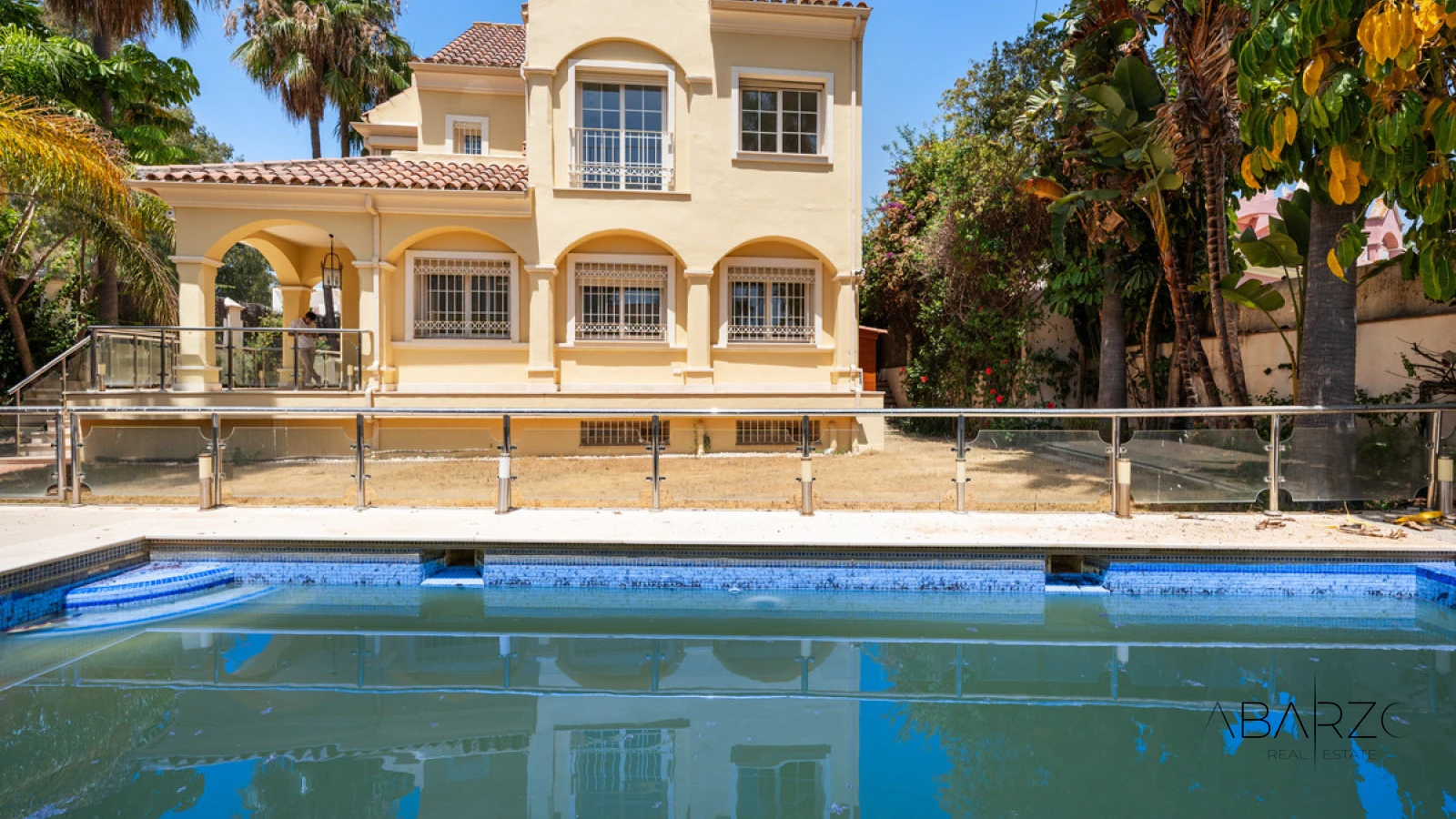 Beachside villa with private pool in exclusive Cortijo Blanco, Marbella — interior, Cortijo Blanco, San Pedro de Alcántara (31 of 41)
