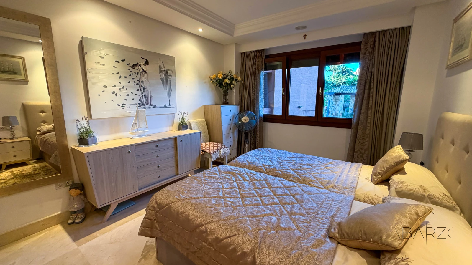 Beautiful beachfront corner apartment with sea views and private garden — interior, New Golden Mile, Estepona (14 of 29)