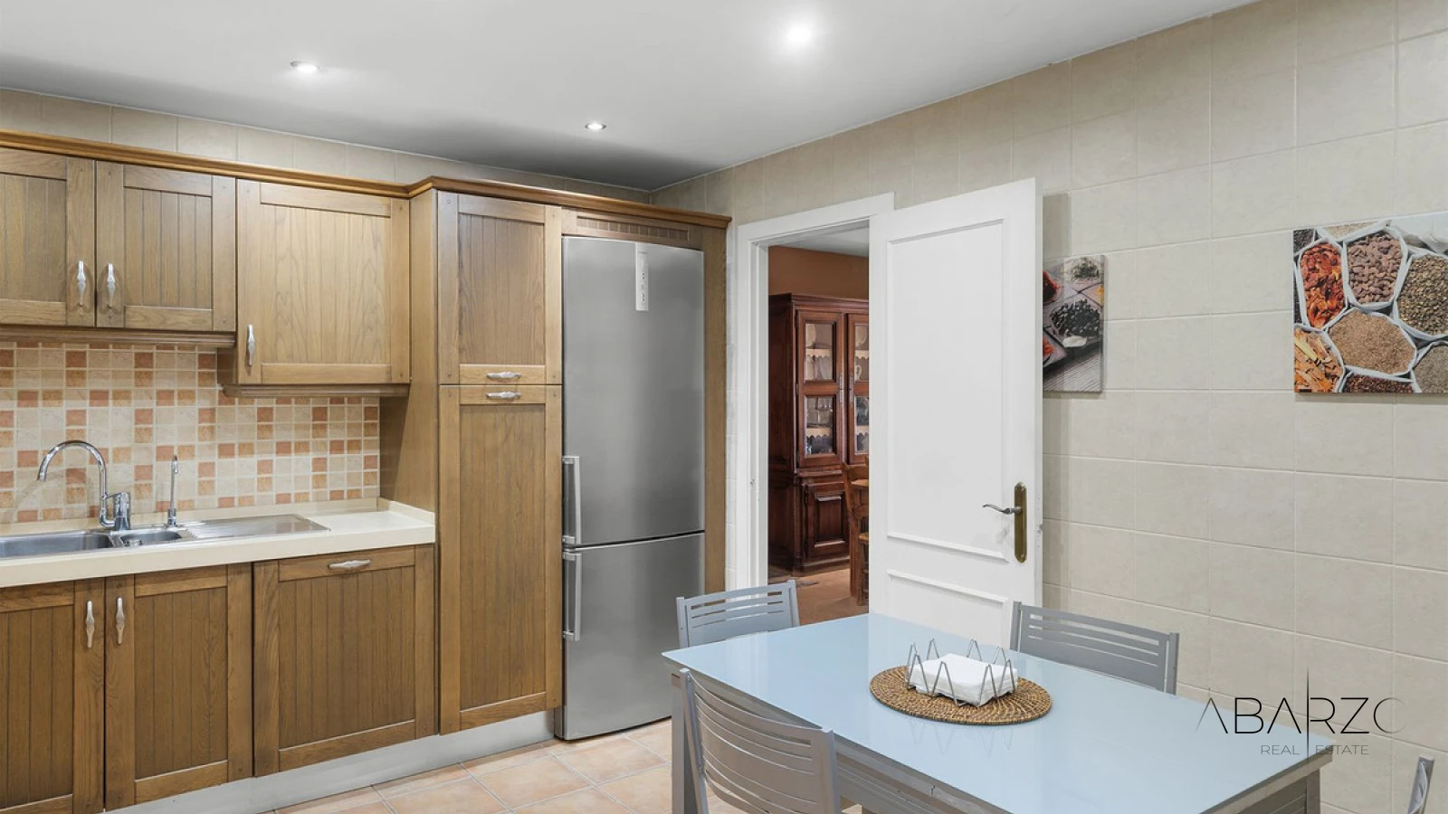 Ground-Floor Apartment with Garden 600 m from Playa del Duque, Nueva Andalucía — interior, Nueva Andalucía, Marbella (10 of 21)