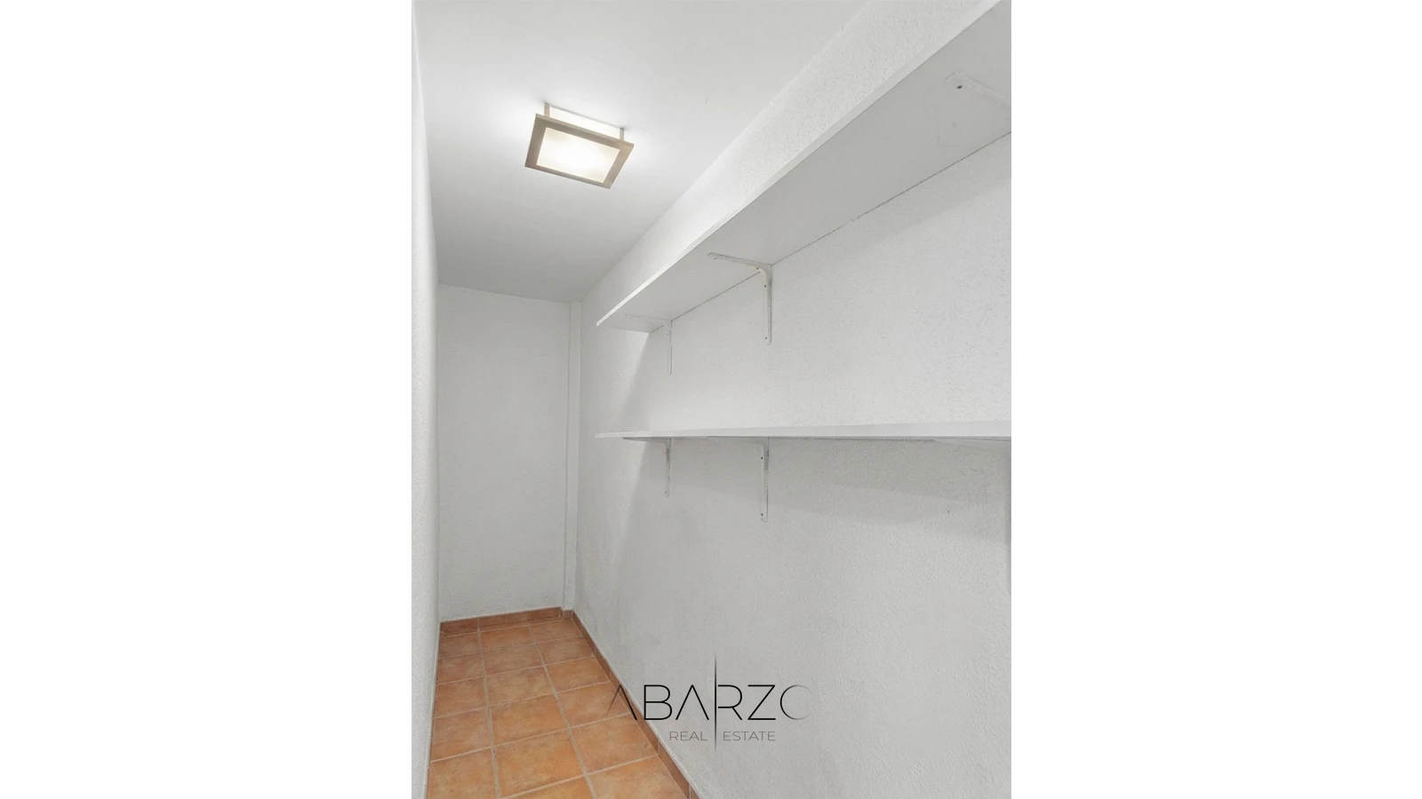 Ground-Floor Apartment with Garden 600 m from Playa del Duque, Nueva Andalucía — interior, Nueva Andalucía, Marbella (21 of 21)