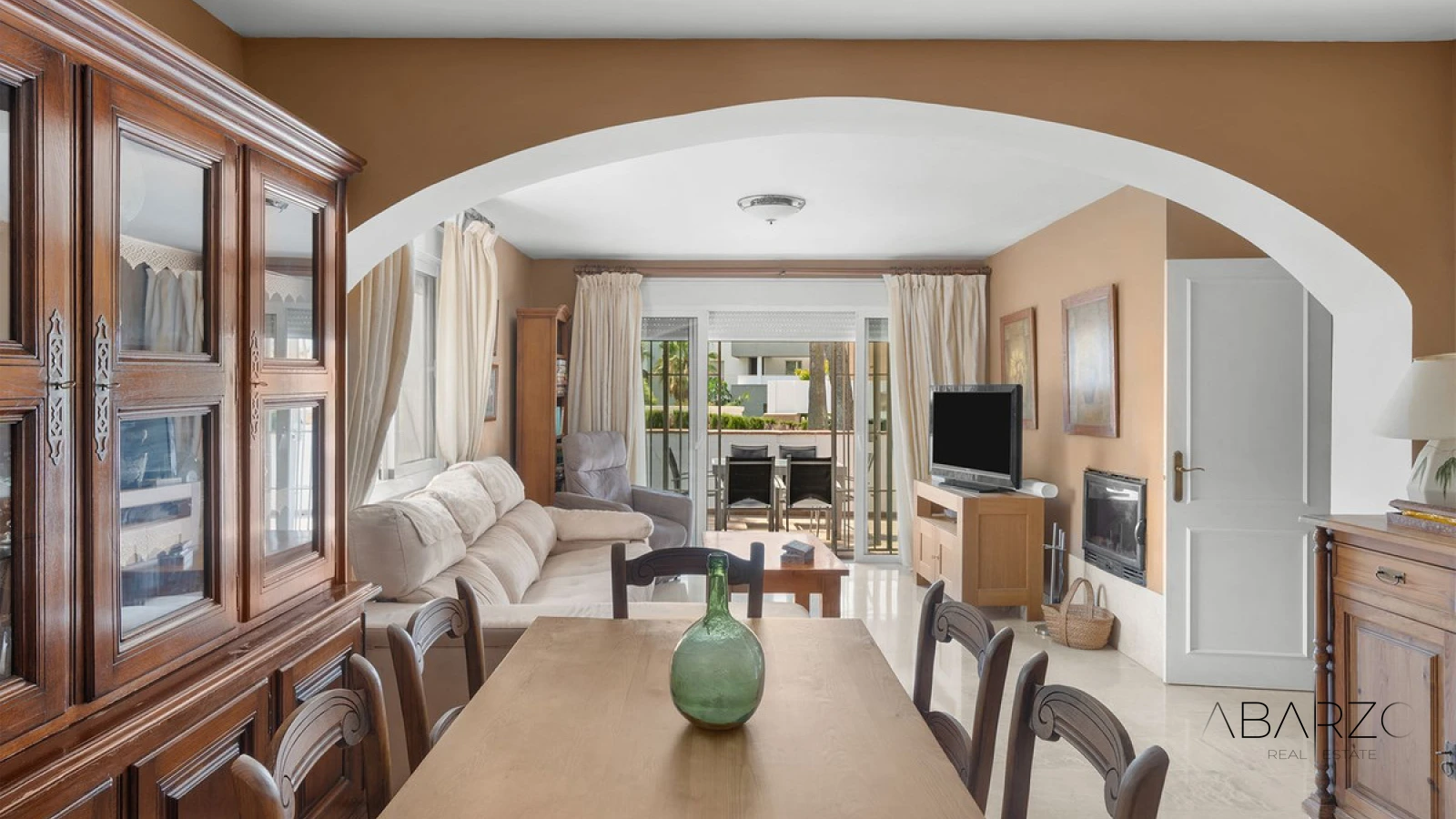 Ground-Floor Apartment with Garden 600 m from Playa del Duque, Nueva Andalucía — interior, Nueva Andalucía, Marbella (6 of 21)