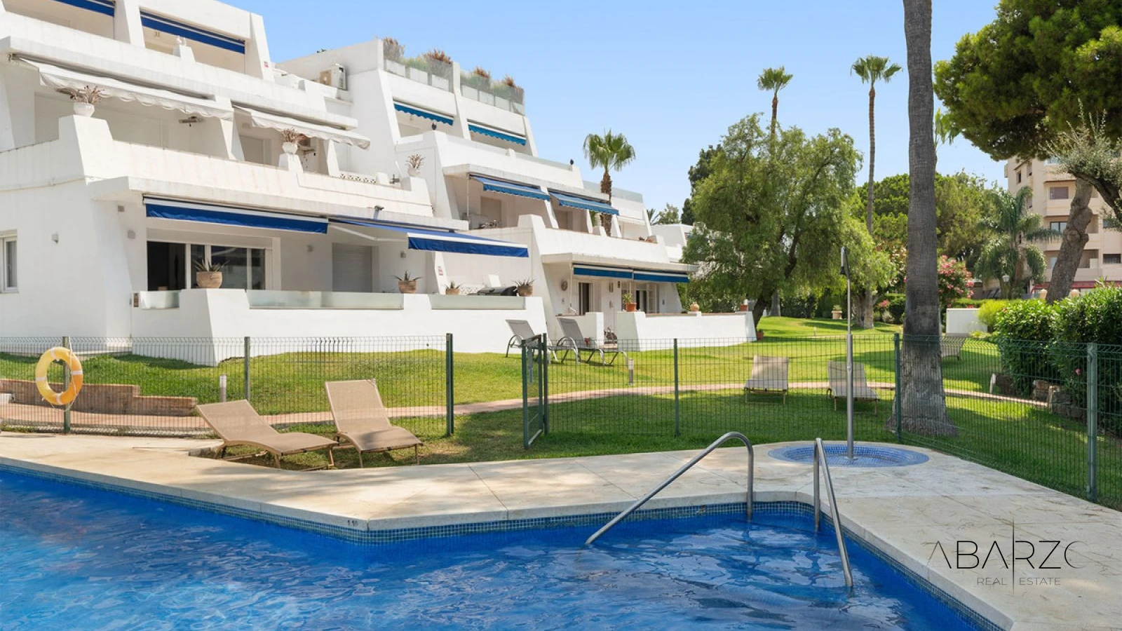 Ground-Floor Apartment with Garden 600 m from Playa del Duque, Nueva Andalucía — luxury property for sale in Nueva Andalucía, Marbella
