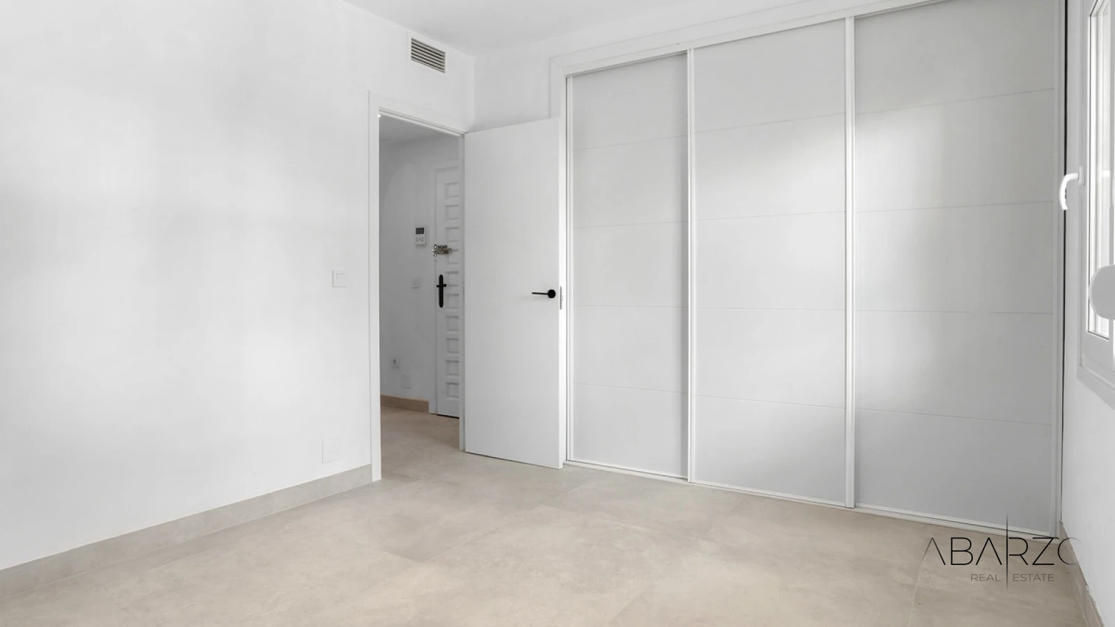 Refurbished Ground-Floor Apartment with Sea Views in Malambo, Nueva Andalucía — interior, Nueva Andalucía, Marbella (2 of 24)