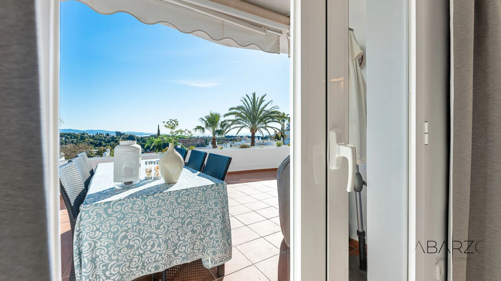 Refurbished Apartment with Sea and Mountain Views and Tourist Licence in Nueva Andalucía, Marbella — interior, Nueva Andalucía, Marbella (25 of 29)