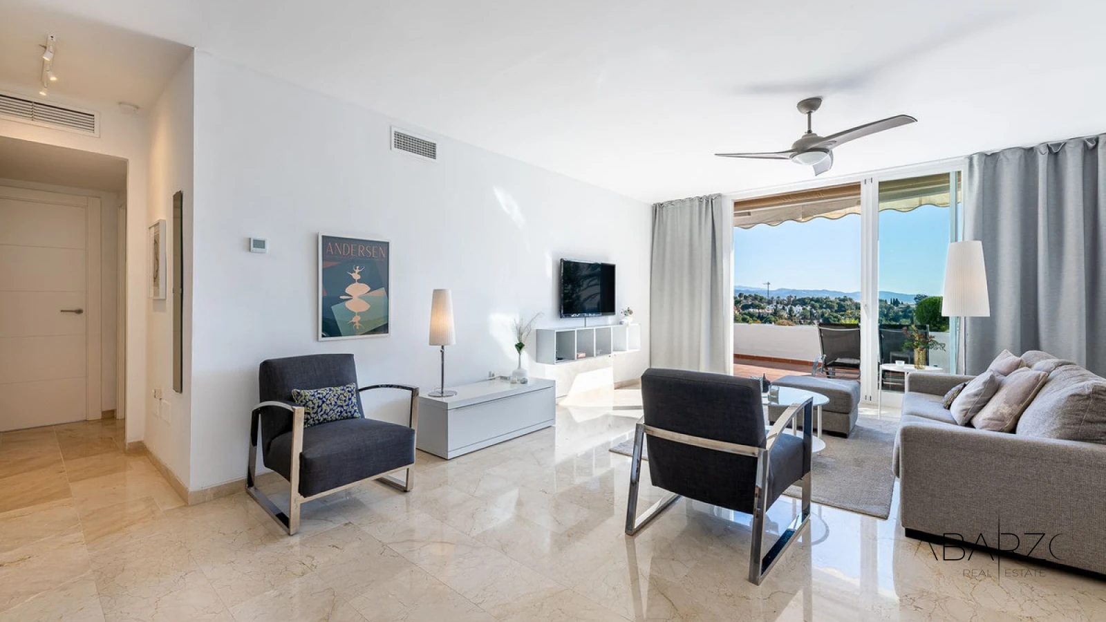 Refurbished Apartment with Sea and Mountain Views and Tourist Licence in Nueva Andalucía, Marbella — interior, Nueva Andalucía, Marbella (7 of 29)