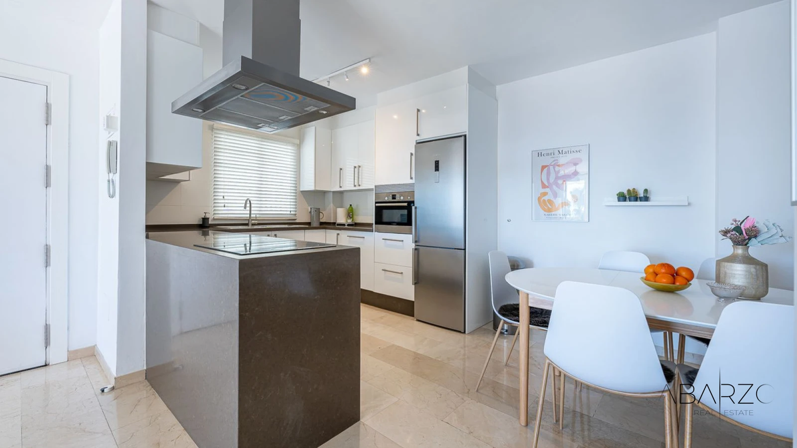 Refurbished Apartment with Sea and Mountain Views and Tourist Licence in Nueva Andalucía, Marbella — interior, Nueva Andalucía, Marbella (17 of 29)