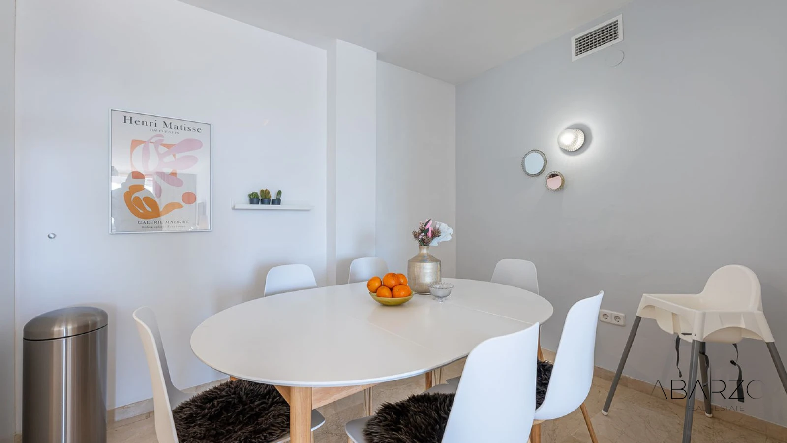 Refurbished Apartment with Sea and Mountain Views and Tourist Licence in Nueva Andalucía, Marbella — interior, Nueva Andalucía, Marbella (19 of 29)
