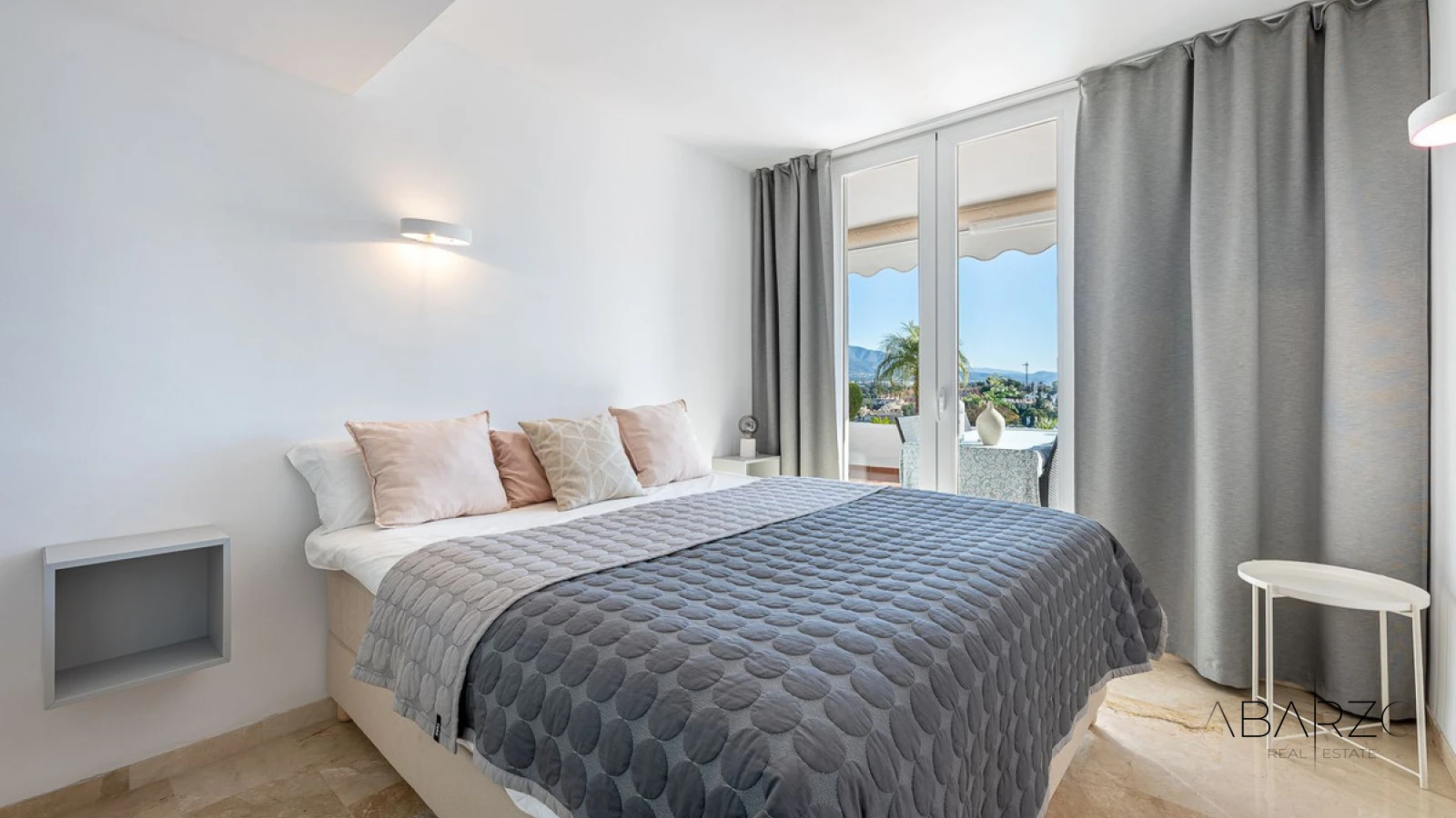 Refurbished Apartment with Sea and Mountain Views and Tourist Licence in Nueva Andalucía, Marbella — interior, Nueva Andalucía, Marbella (4 of 29)