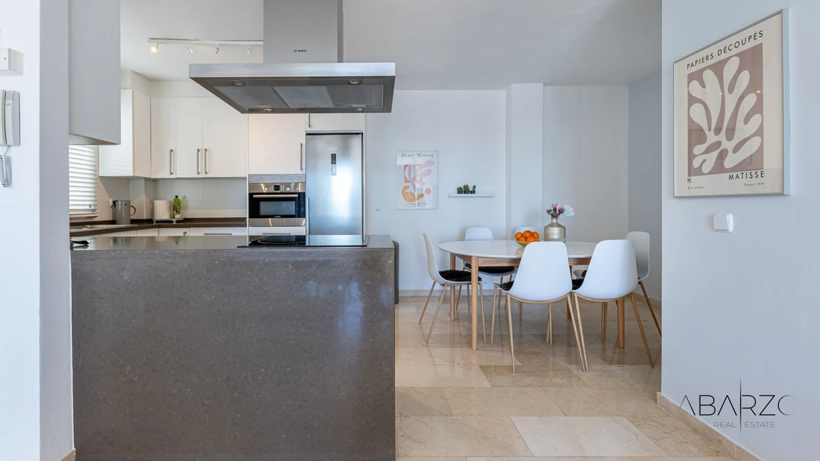 Refurbished Apartment with Sea and Mountain Views and Tourist Licence in Nueva Andalucía, Marbella — interior, Nueva Andalucía, Marbella (16 of 29)
