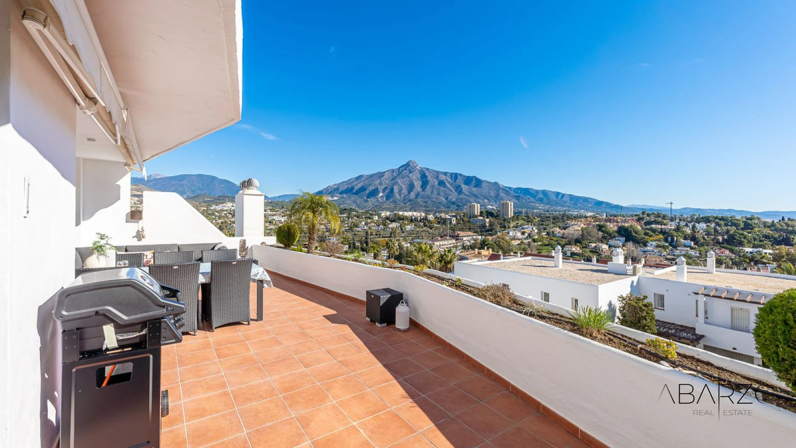 Refurbished Apartment with Sea and Mountain Views and Tourist Licence in Nueva Andalucía, Marbella — interior, Nueva Andalucía, Marbella (9 of 29)