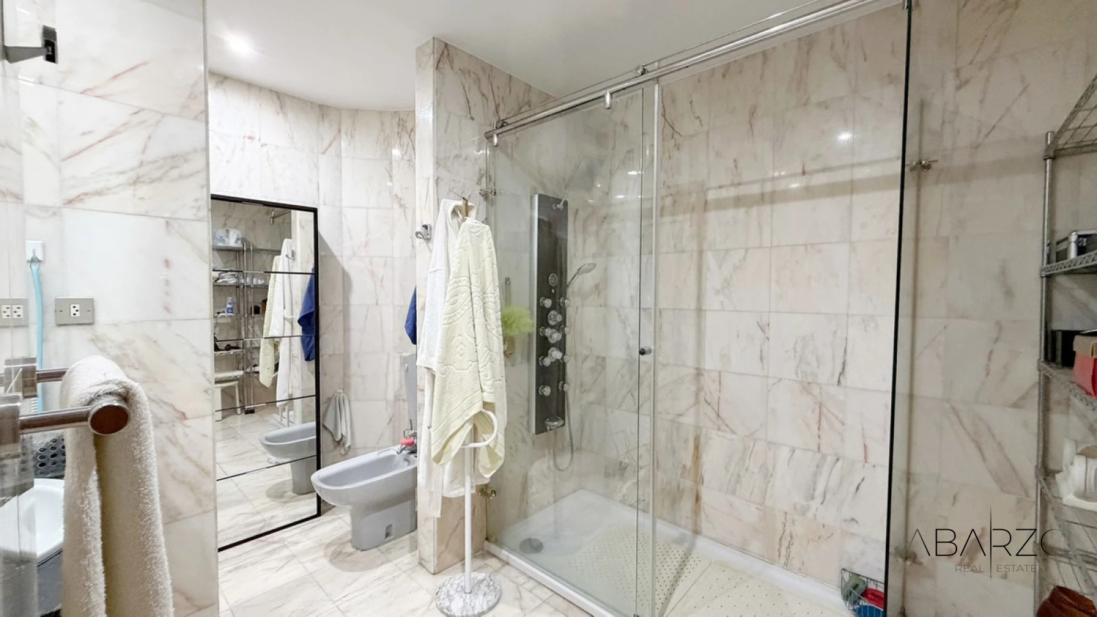 288 m² Apartment with Two Entrances on Avenida Ricardo Soriano, Marbella — interior, Marbella Centro, Marbella (16 of 27)