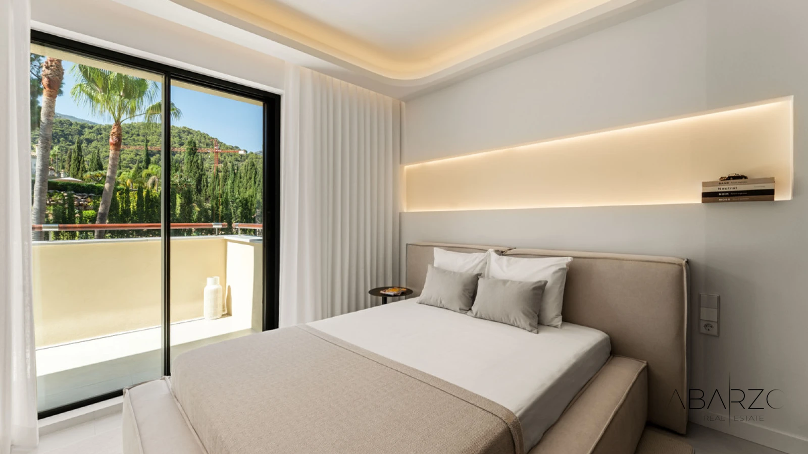Renovated Four-Bedroom Penthouse with Heated Plunge Pool in Condado de Sierra Blanca, Marbella — interior, Golden Mile, Marbella (36 of 38)