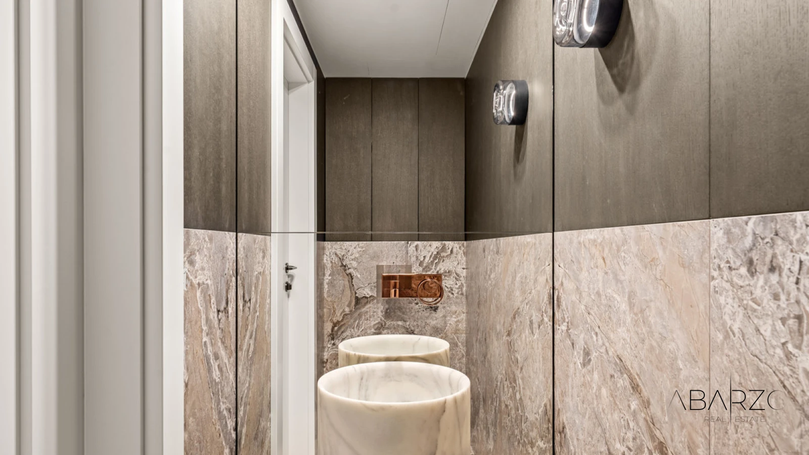 Renovated Four-Bedroom Penthouse with Heated Plunge Pool in Condado de Sierra Blanca, Marbella — interior, Golden Mile, Marbella (21 of 38)
