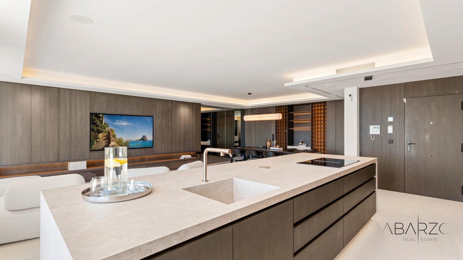 Renovated Four-Bedroom Penthouse with Heated Plunge Pool in Condado de Sierra Blanca, Marbella — interior, Golden Mile, Marbella (12 of 38)