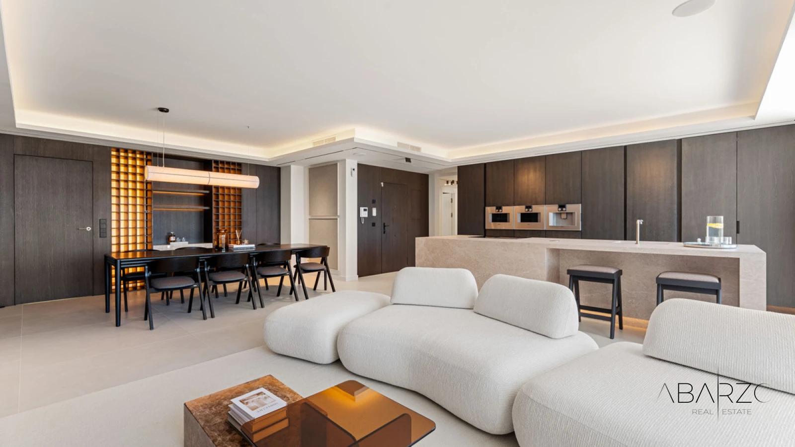 Renovated Four-Bedroom Penthouse with Heated Plunge Pool in Condado de Sierra Blanca, Marbella — interior, Golden Mile, Marbella (10 of 38)