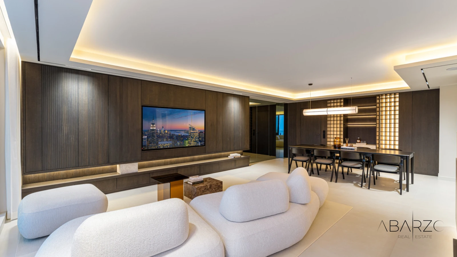 Renovated Four-Bedroom Penthouse with Heated Plunge Pool in Condado de Sierra Blanca, Marbella — interior, Golden Mile, Marbella (28 of 38)