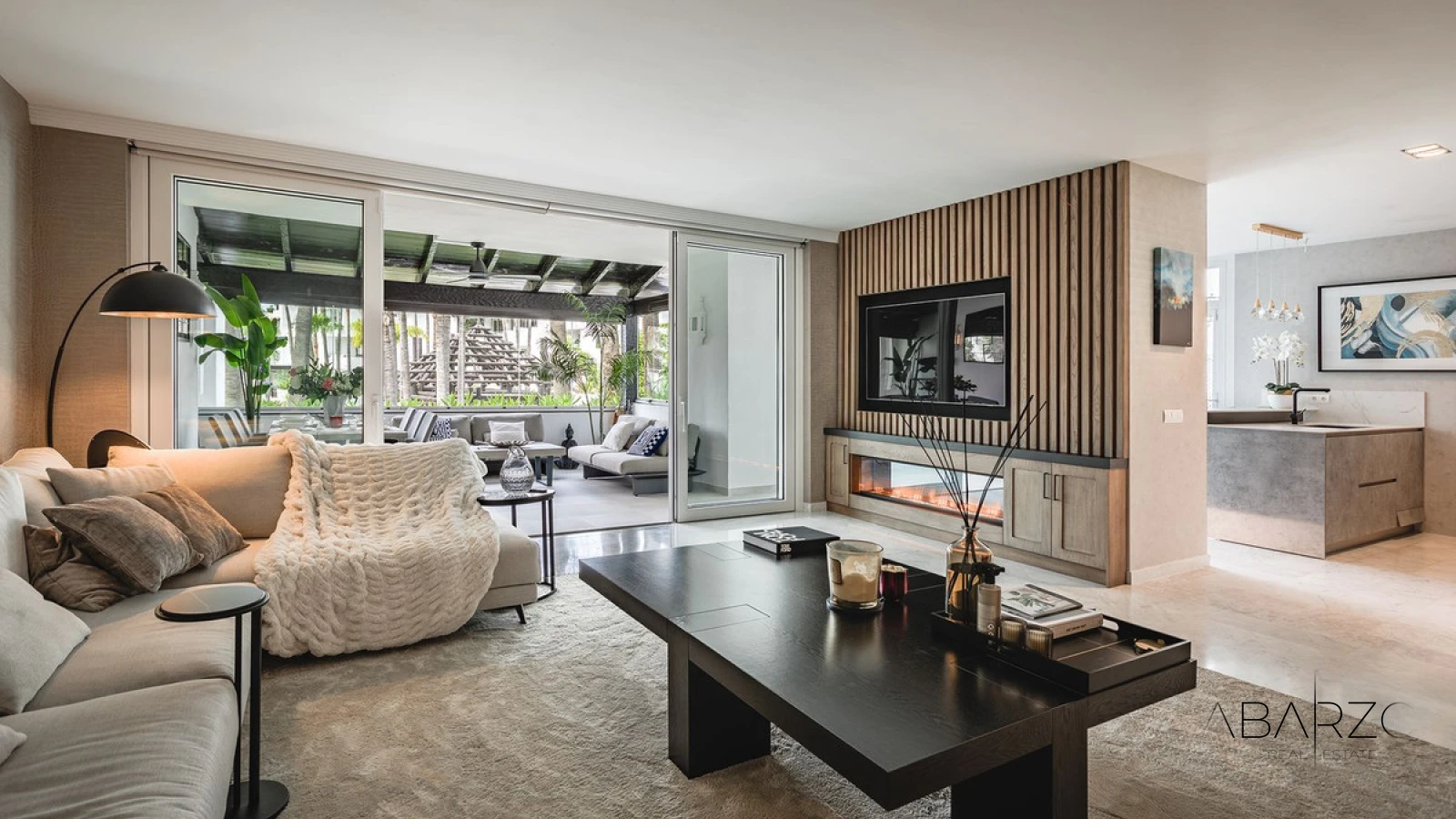 Southwest-Facing Renovated Apartment in Marina de Puente Romano, Marbella Golden Mile — interior, Golden Mile, Marbella (34 of 48)