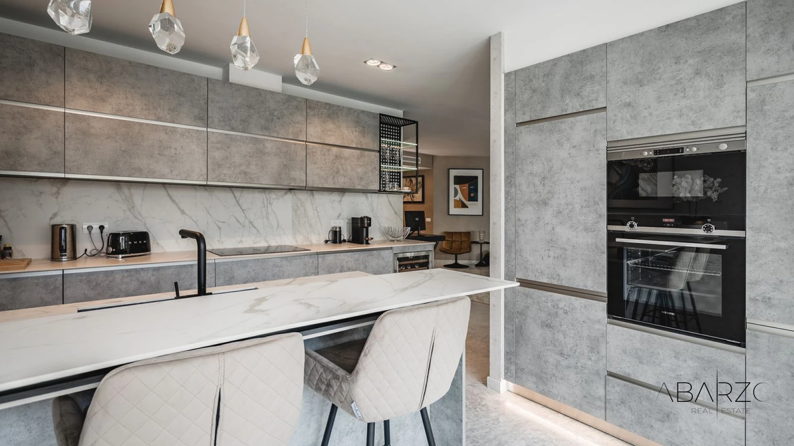 Southwest-Facing Renovated Apartment in Marina de Puente Romano, Marbella Golden Mile — interior, Golden Mile, Marbella (39 of 48)