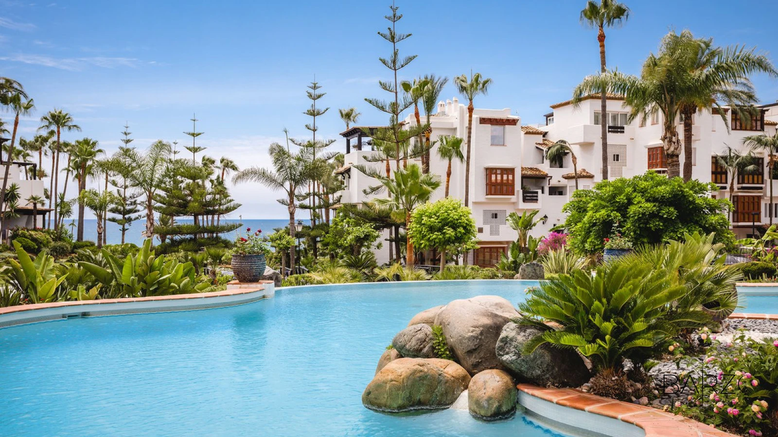 Southwest-Facing Renovated Apartment in Marina de Puente Romano, Marbella Golden Mile — interior, Golden Mile, Marbella (46 of 48)
