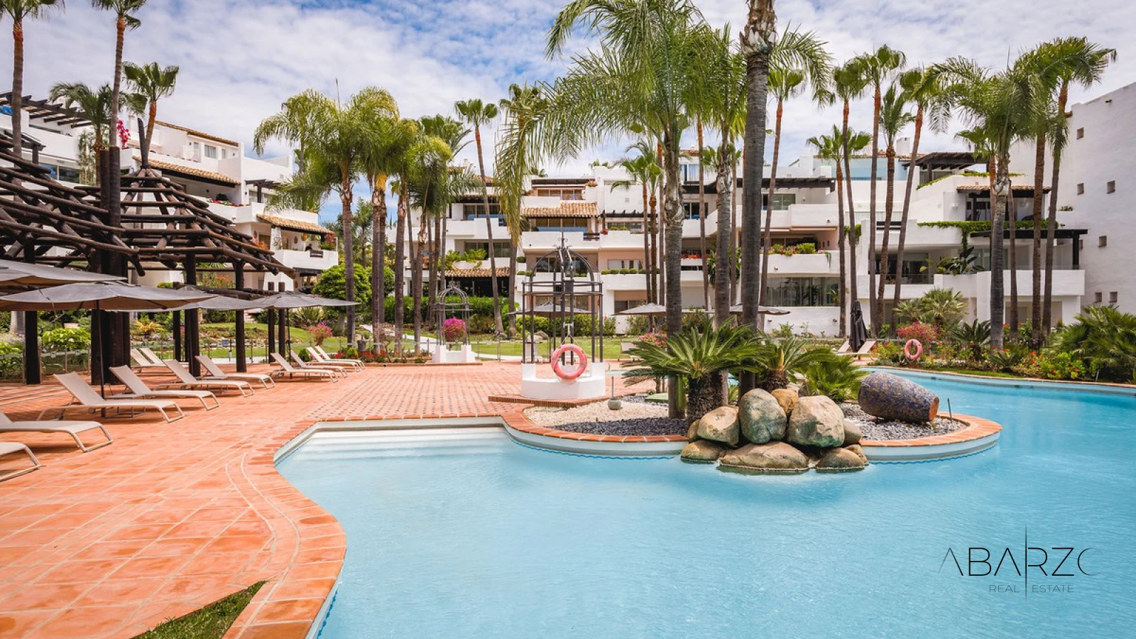 Southwest-Facing Renovated Apartment in Marina de Puente Romano, Marbella Golden Mile — interior, Golden Mile, Marbella (47 of 48)