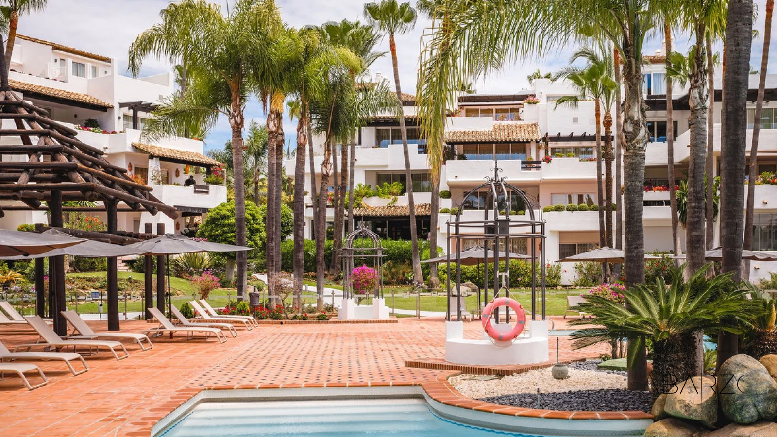 Southwest-Facing Renovated Apartment in Marina de Puente Romano, Marbella Golden Mile — interior, Golden Mile, Marbella (48 of 48)