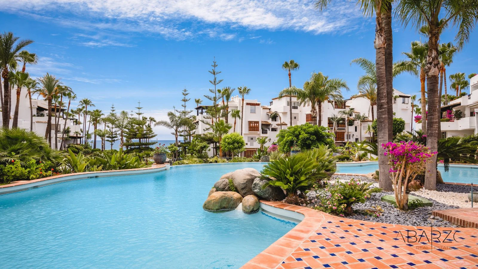 Southwest-Facing Renovated Apartment in Marina de Puente Romano, Marbella Golden Mile — interior, Golden Mile, Marbella (45 of 48)
