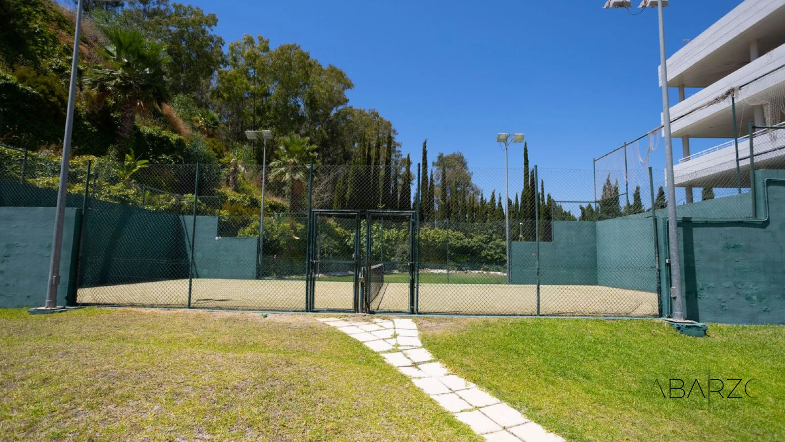 Renovated Apartment in Golf Valley Marbella with Panoramic Views and Large Terrace — interior, Nueva Andalucía, Marbella (19 of 19)