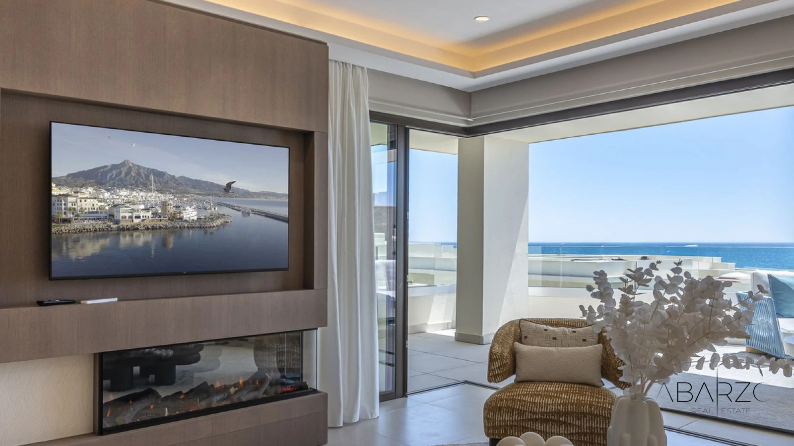 Exceptional Frontline Beach Apartment in Costa del Sol with Sea Views and Luxury Amenities — interior, New Golden Mile, Estepona (2 of 26)