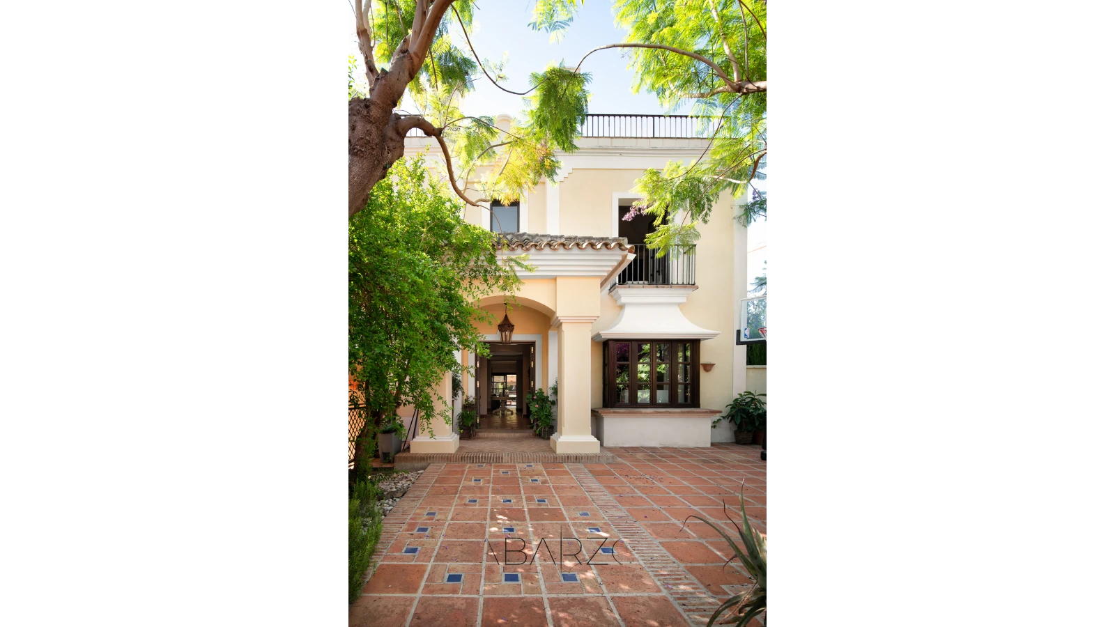 Detached Villa for Sale in Balcones de Sierra Blanca, Marbella with Sea Views and Pool — interior, Golden Mile, Marbella (9 of 26)