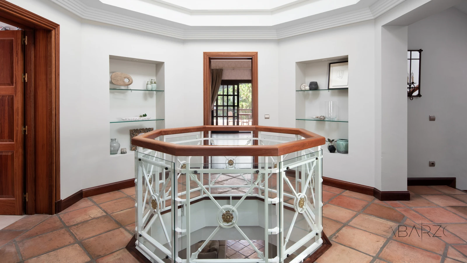 Detached Villa for Sale in Balcones de Sierra Blanca, Marbella with Sea Views and Pool — interior, Golden Mile, Marbella (10 of 26)