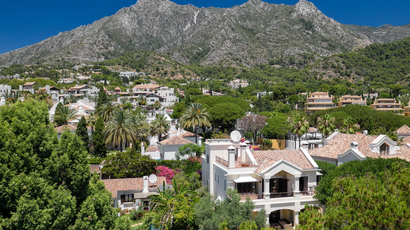 Detached Villa for Sale in Balcones de Sierra Blanca, Marbella with Sea Views and Pool — interior, Golden Mile, Marbella (4 of 26)