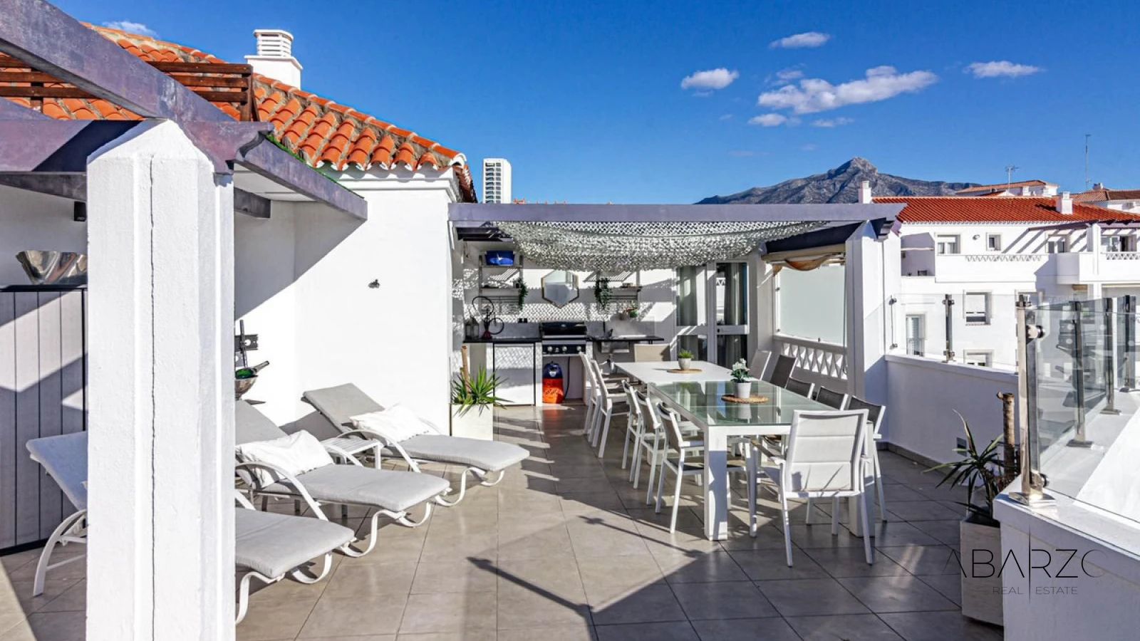 Penthouse in Nueva Andalucía Marbella with Panoramic Sea and Mountain Views — interior, Nueva Andalucía, Marbella (3 of 28)