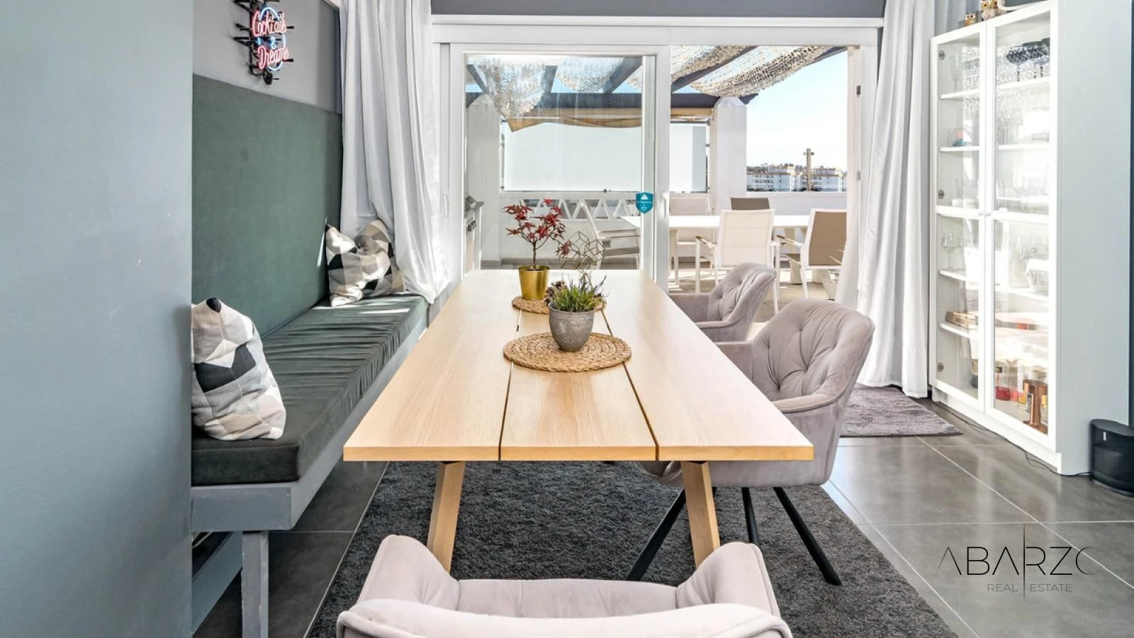 Penthouse in Nueva Andalucía Marbella with Panoramic Sea and Mountain Views — interior, Nueva Andalucía, Marbella (12 of 28)