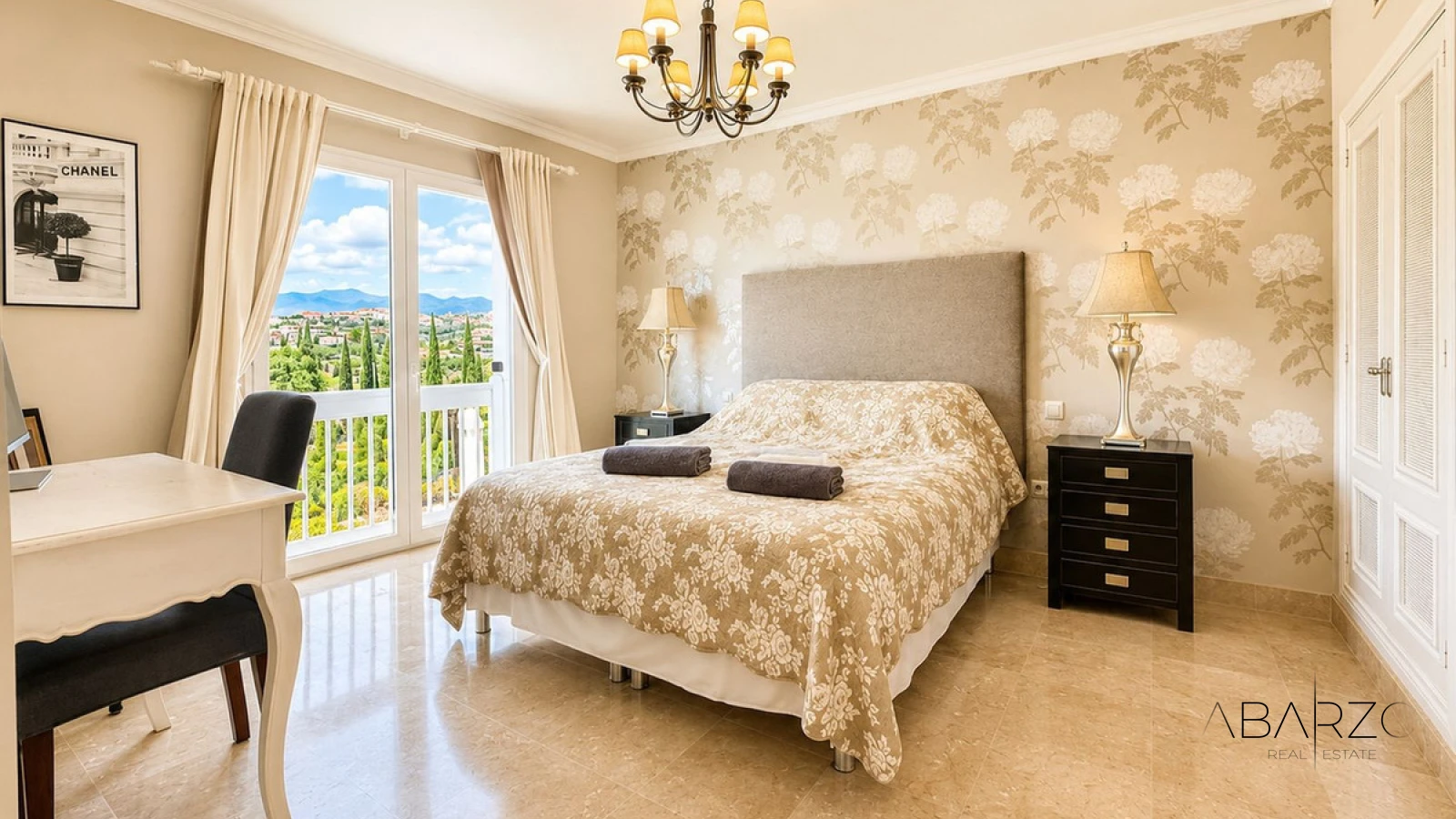 Elegant 2-Bedroom Apartment in El Lago, Los Flamingos with Golf Course Views — interior, Los Flamingos, Benahavís (10 of 20)