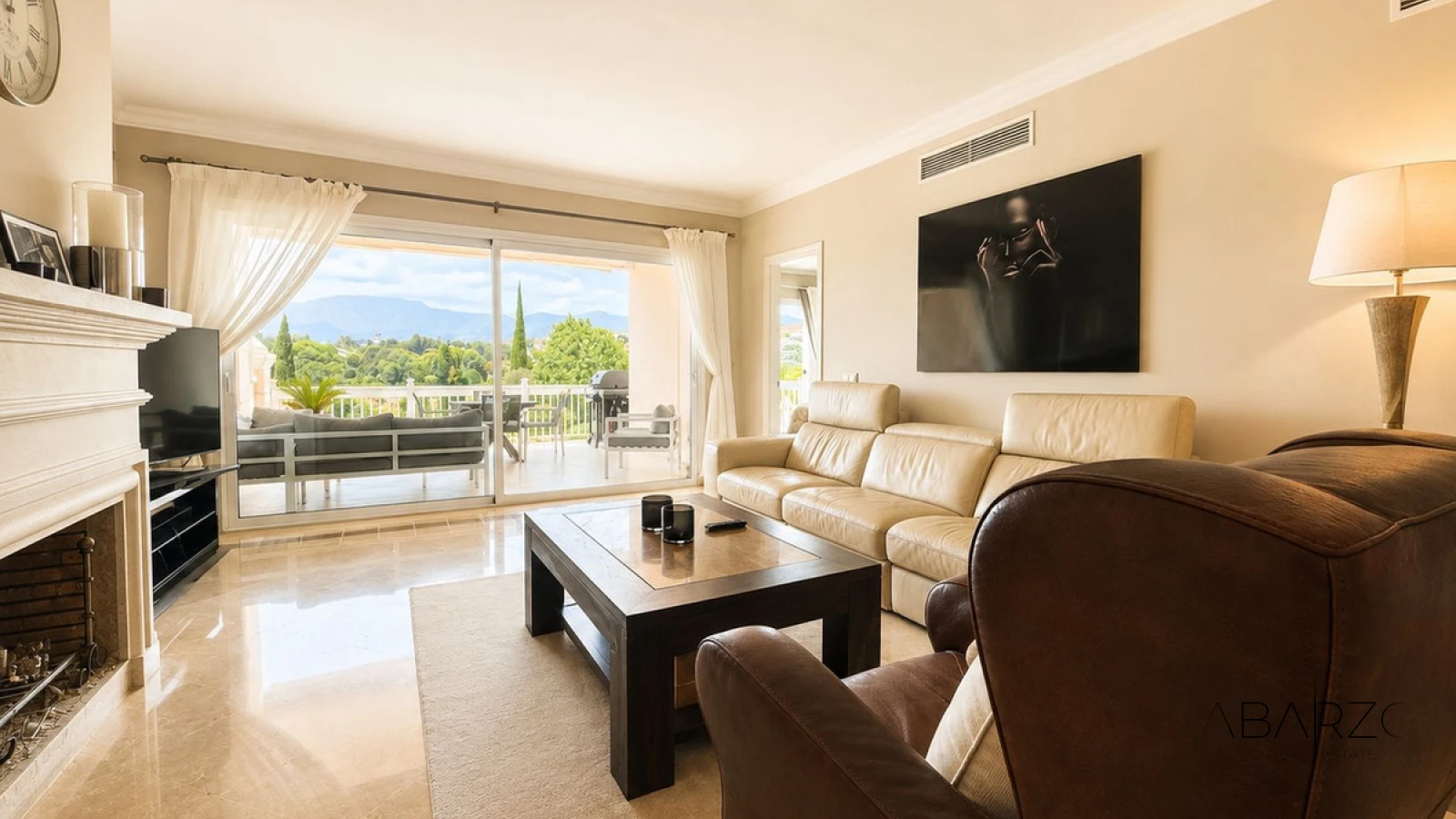 Elegant 2-Bedroom Apartment in El Lago, Los Flamingos with Golf Course Views — interior, Los Flamingos, Benahavís (7 of 20)