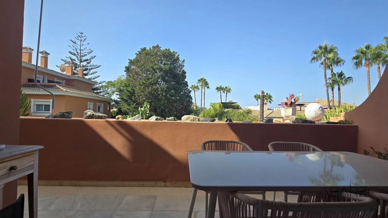 Beautifully Renovated 3-Bedroom Duplex Penthouse with Sea and Mountain Views — interior, New Golden Mile, Estepona (5 of 15)