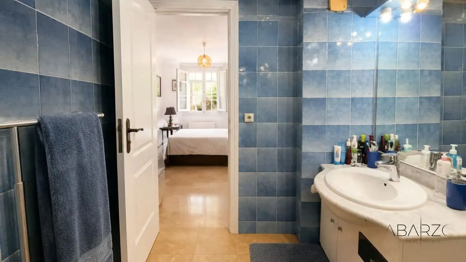 Three-Bedroom Apartment with Garage in the Centre of Marbella, Metres from the Promenade — interior, Marbella Centro, Marbella (19 of 22)